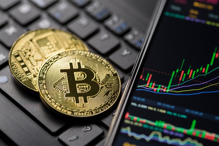 Bitcoin's Rise: Fragile Future or Bullish Breakout?