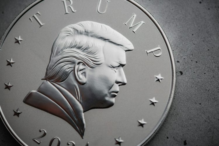 TRUMP Token Plummets: Liquidity Crisis Sparks Crash Fears