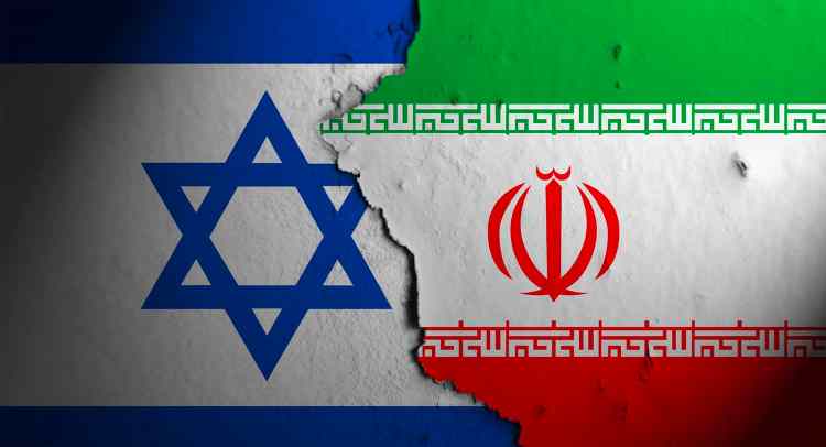 Bitcoin's Descending Triangle: Iran-Israel Crisis Adds Fuel