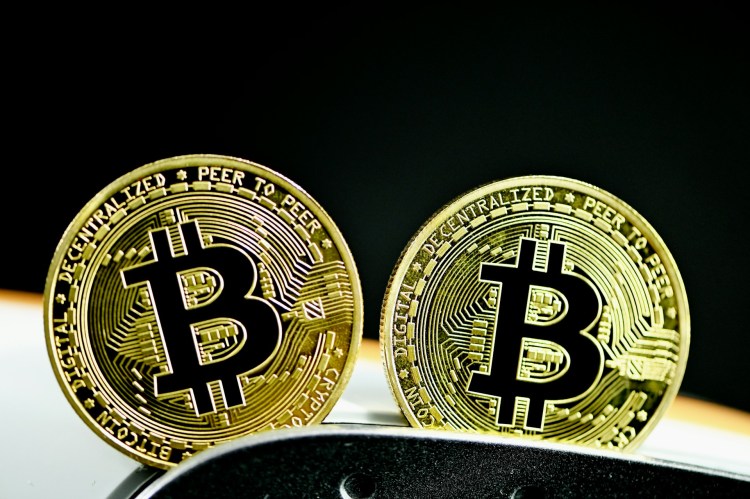 Bitcoin Price Correction: STH Selling Intensifies, But Reversal Signs Emerge