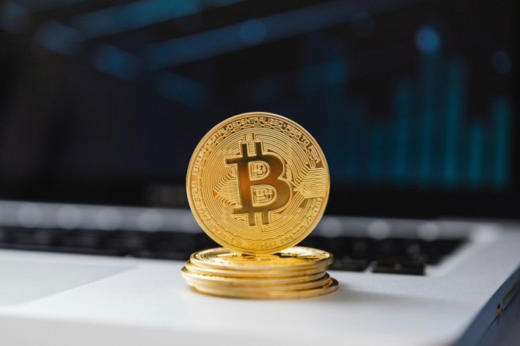 Bitcoin Price Holds Steady Near $104K: Next Breakout Eyed